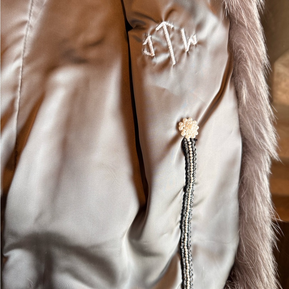 Pristine Custom Vintage Silver Fox Fur Coat - Picture 6 of 15